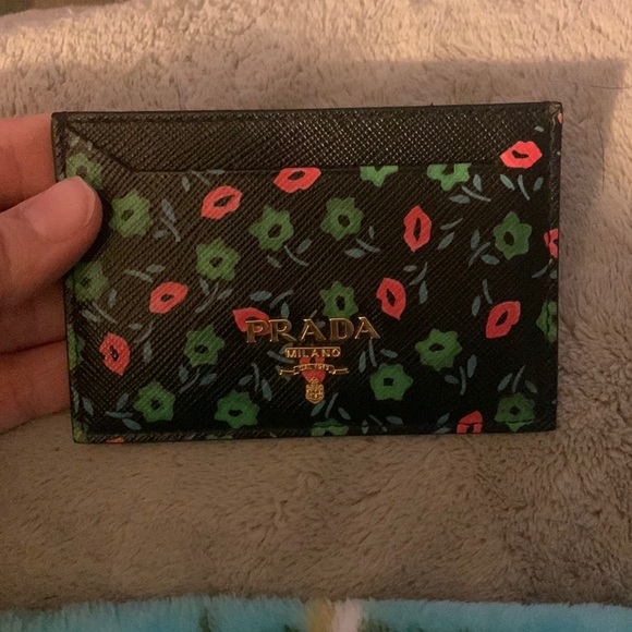 Prada card holder - Picture 1 of 3